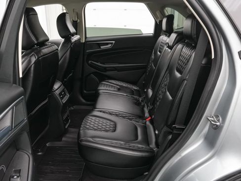 Certified 2024 Ford Edge Titanium AWD/4WD image 18