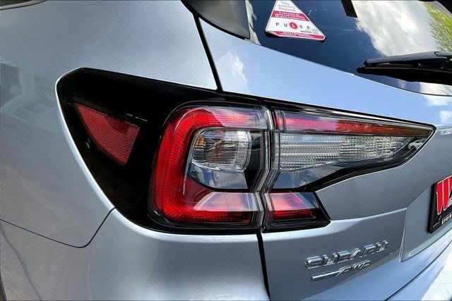 Used 2024 Subaru Outback Premium AWD/4WD image 23