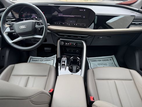 Used 2025 Audi Q5 Premium Plus w/ Premium Plus AWD/4WD image 12