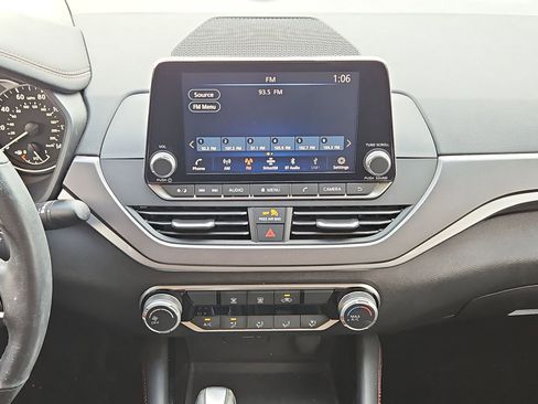 Certified 2024 Nissan Altima 2.5 SR image 16