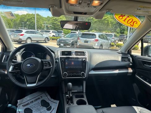 Used 2018 Subaru Outback 3.6R Limited AWD/4WD image 8