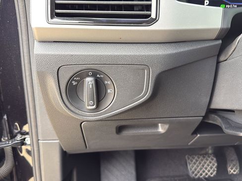 Used 2022 Volkswagen Atlas Cross Sport SE image 15