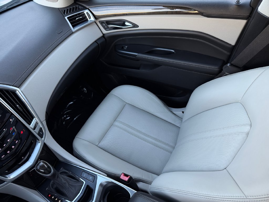 Used 2015 Cadillac SRX Luxury AWD/4WD image 17