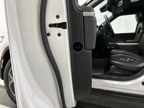 Used 2023 Rivian R1T Adventure AWD/4WD image 30