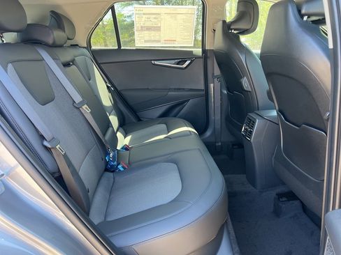 New 2025 Kia Niro EX w/ EX Cold Weather Package image 14
