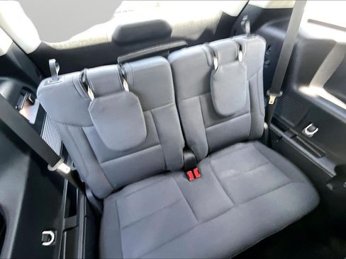 Used 2025 Ford Explorer Active AWD/4WD image 19