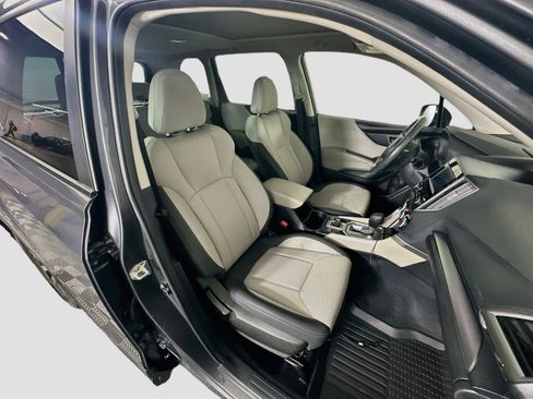 Used 2022 Subaru Forester Premium AWD/4WD image 32