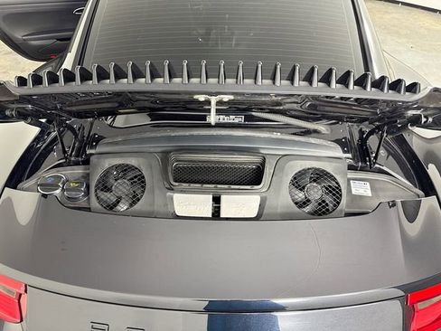 Used 2018 Porsche 911 Carrera RWD image 34