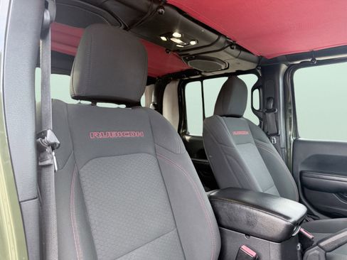 Used 2021 Jeep Gladiator Rubicon w/ Cold Weather Group image 43