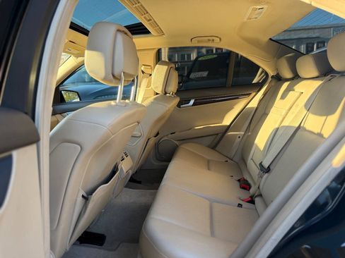 Used 2013 Mercedes-Benz C 250 Sedan image 11