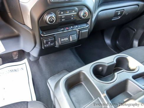 Used 2022 Chevrolet Silverado 2500 Custom w/ Custom Value Package image 23