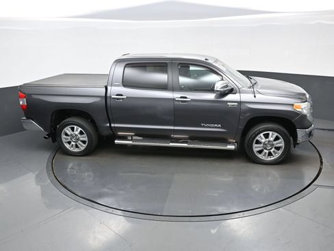 Used 2017 Toyota Tundra SR5 w/ SR5 Upgrade Package AWD/4WD image 42