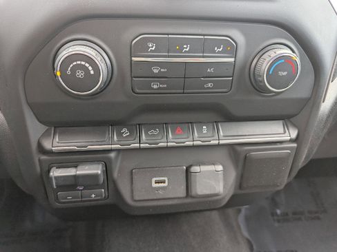 Used 2020 Chevrolet Silverado 1500 Custom Trail Boss w/ Custom Convenience Package image 15