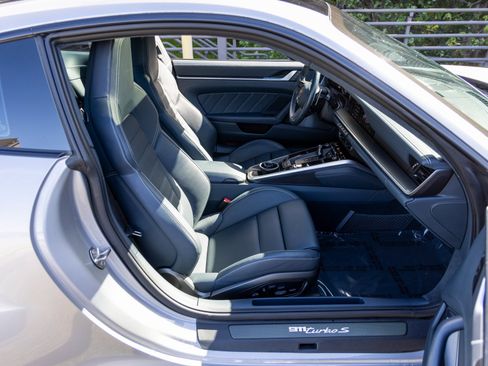 Used 2022 Porsche 911 Turbo S image 49