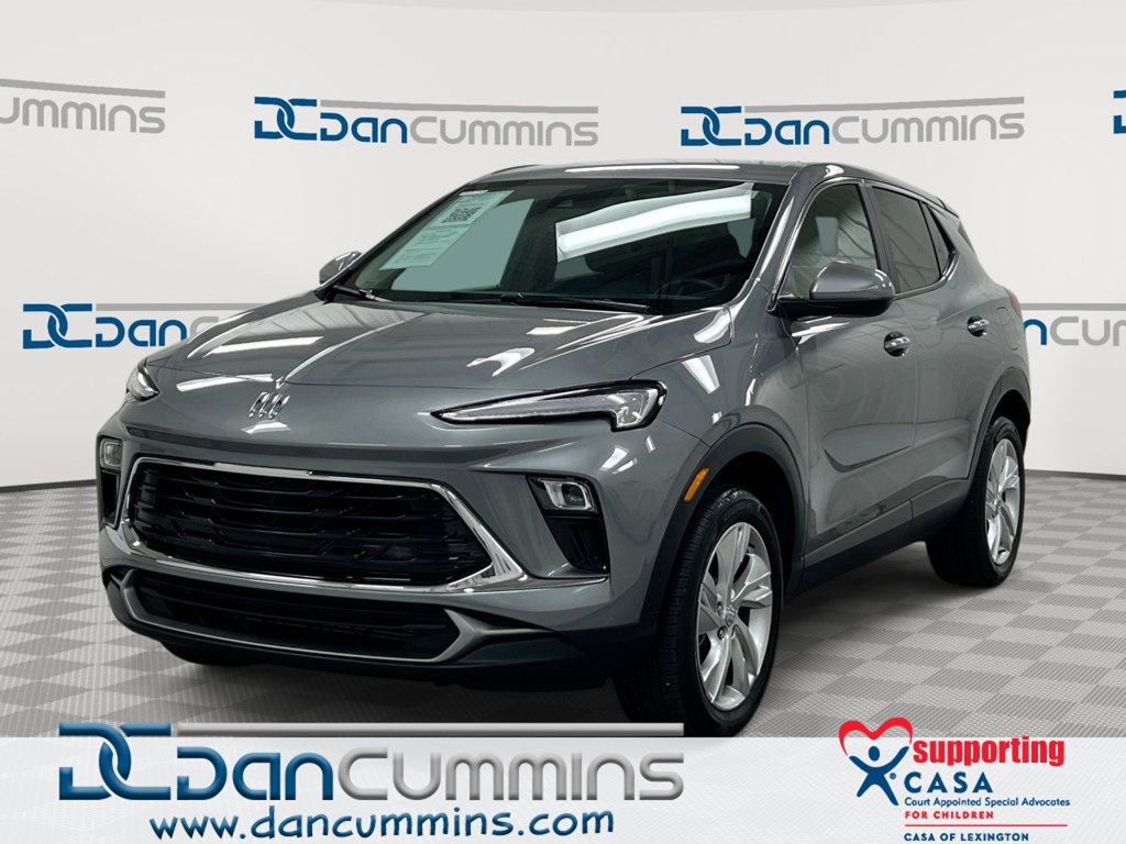 Used 2024 Buick Encore GX Preferred AWD/4WD image 1