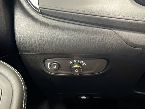 Used 2024 Buick Encore GX Preferred image 17