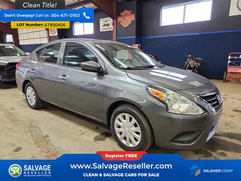 Used 2016 Nissan Versa SV image 5