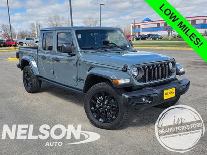 Used 2024 Jeep Gladiator Sport