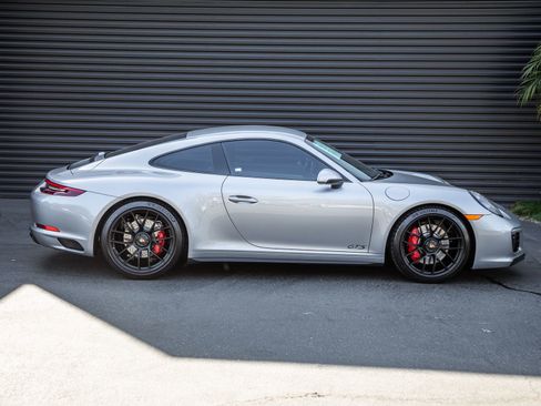 Certified 2019 Porsche 911 Carrera GTS image 8