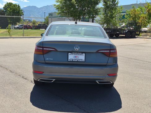 Used 2019 Volkswagen Jetta SEL Premium FWD image 4