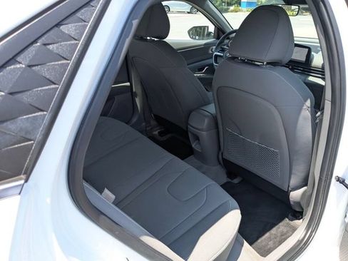 Used 2024 Hyundai Elantra SEL w/ Convenience Package FWD image 35