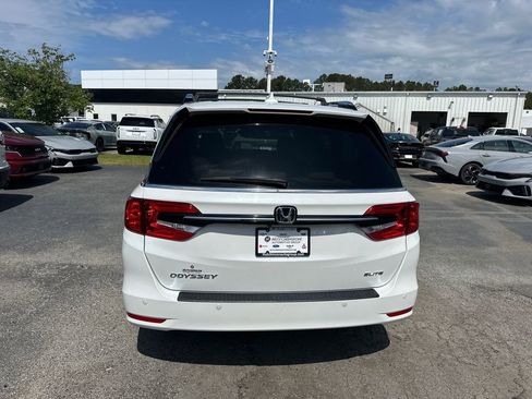 Used 2021 Honda Odyssey Elite image 6