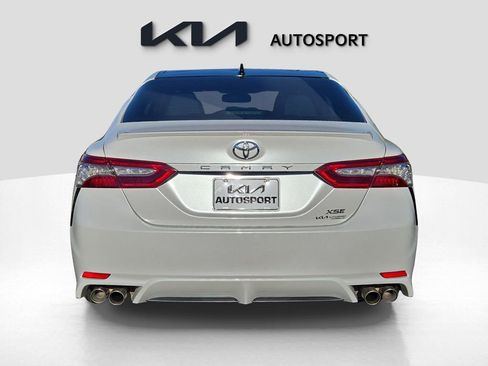 Used 2020 Toyota Camry XSE image 9