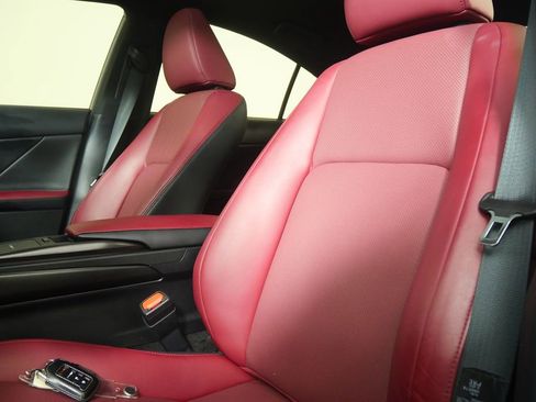 Used 2024 Lexus IS 350 F Sport image 10