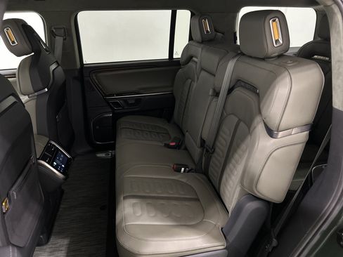 Used 2023 Rivian R1S Adventure image 21