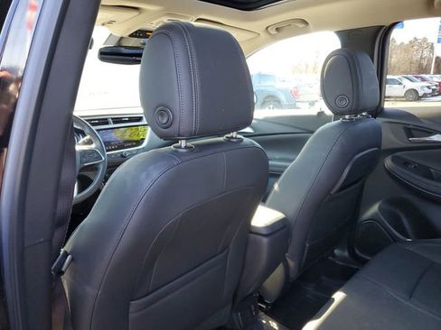 Used 2023 Buick Encore GX Essence w/ Experience Buick Package image 35