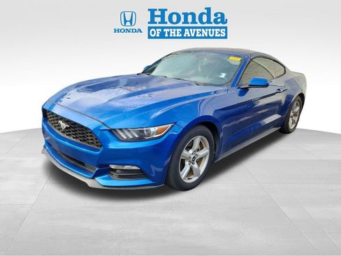 Used 2017 Ford Mustang Coupe RWD image 3