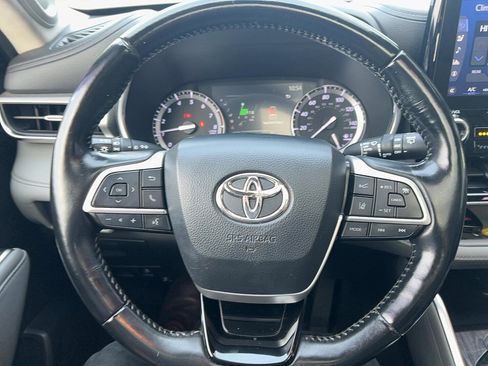 Used 2022 Toyota Highlander Platinum image 36