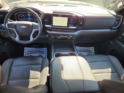 Used 2024 Chevrolet Silverado 2500 LTZ w/ LTZ Convenience Package image 28