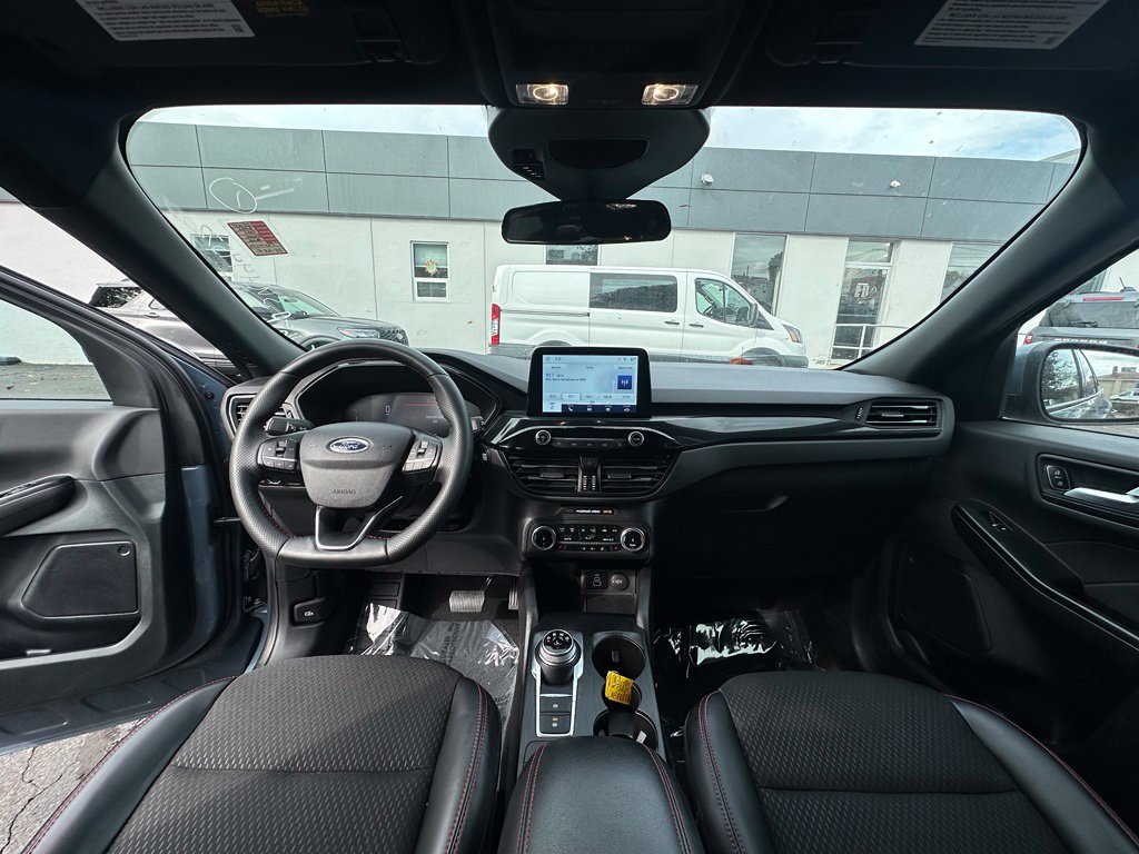 Used 2025 Ford Escape ST-Line Select AWD/4WD image 12