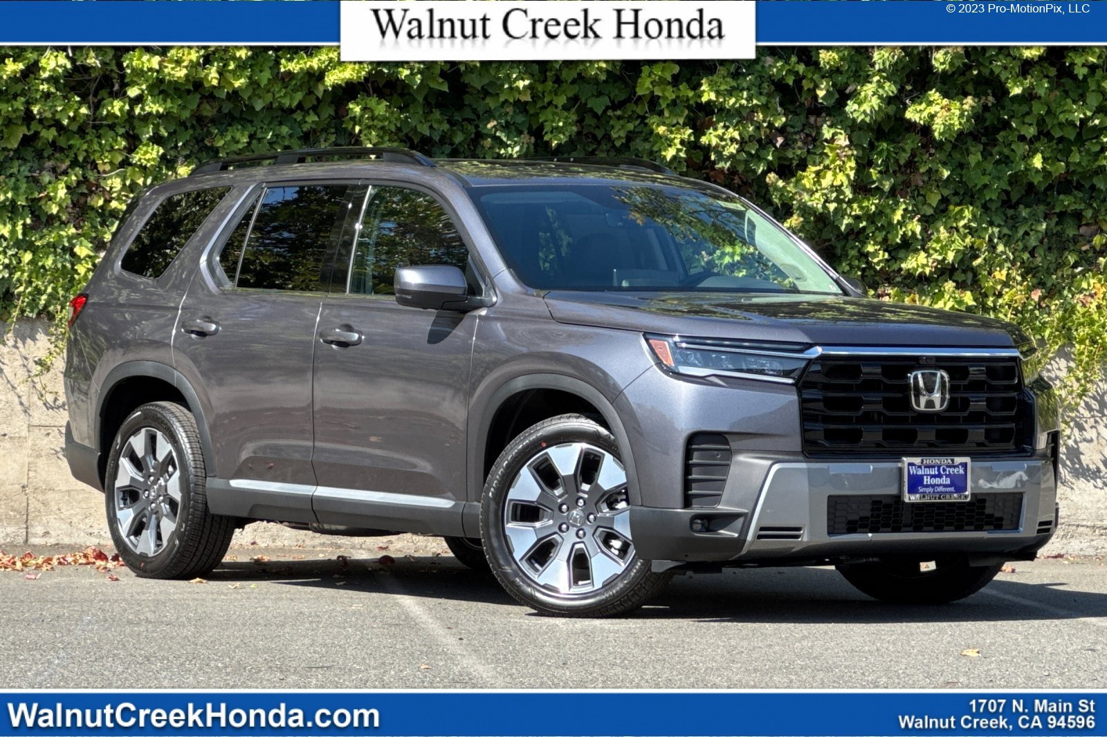 New 2026 Honda Pilot Touring image 1