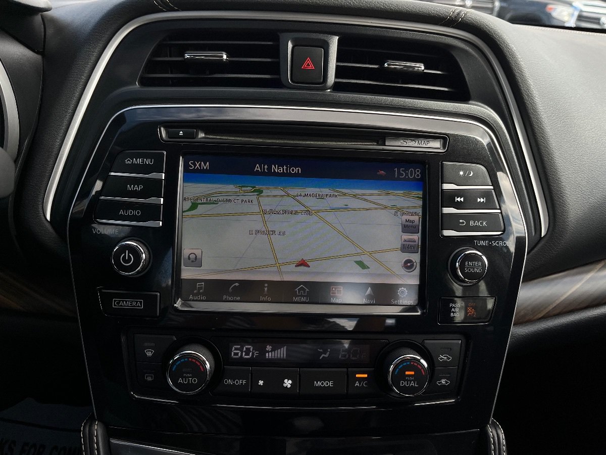 Used 2017 Nissan Maxima Platinum FWD image 15