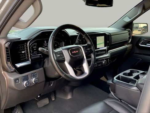 Used 2025 GMC Sierra 1500 SLT RWD image 17