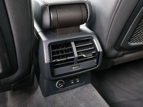 Used 2019 Audi Q3 2.0T Premium AWD/4WD image 36