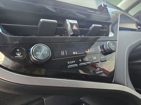 Used 2024 Toyota Camry XSE image 18