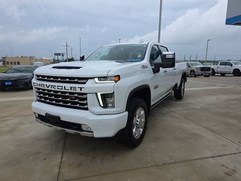 Used 2022 Chevrolet Silverado 3500 LTZ w/ Z71 Chrome Sport Edition AWD/4WD image 3