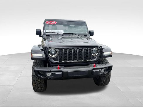 Used 2024 Jeep Gladiator Rubicon AWD/4WD image 8