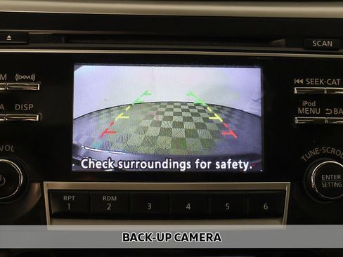 Used 2017 Nissan Altima 2.5 SL w/ Moonroof Package image 5