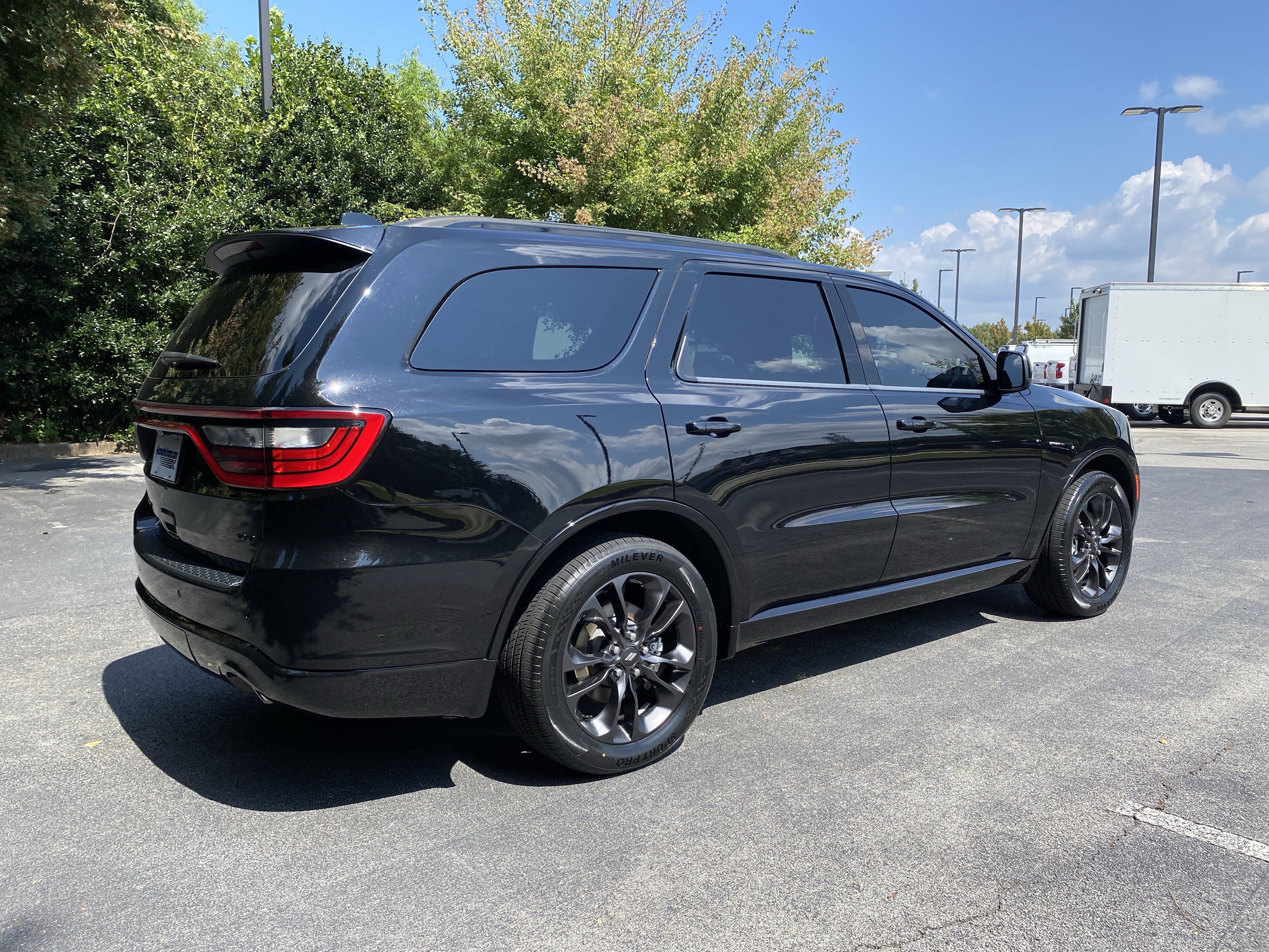 Used 2024 Dodge Durango GT w/ Blacktop Package RWD image 9
