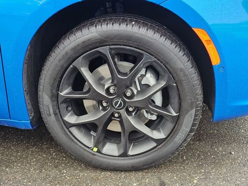 New 2026 Chrysler Pacifica Limited image 10