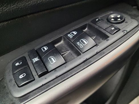 Used 2020 Jeep Cherokee Latitude FWD image 27
