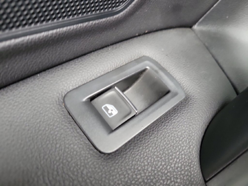 Used 2019 Volkswagen Tiguan SEL Premium R-Line AWD/4WD image 17