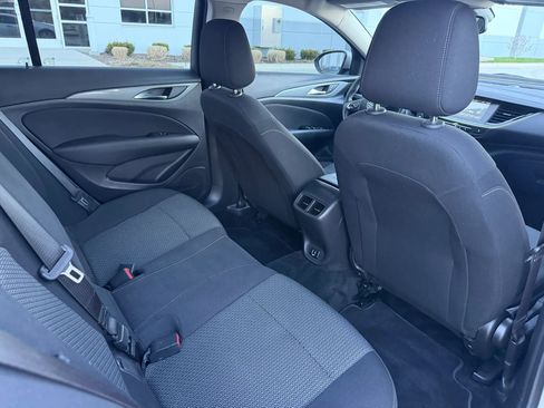 Used 2018 Buick Regal Preferred FWD image 19