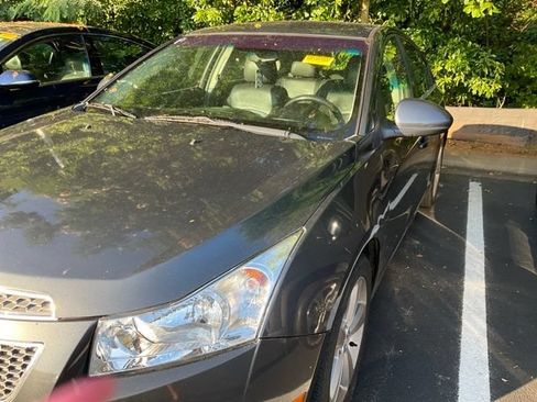 Used 2013 Chevrolet Cruze LT FWD image 9