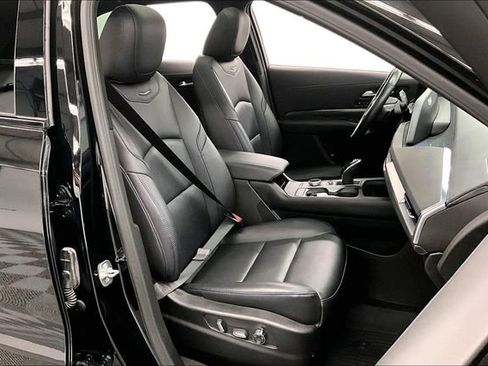 Used 2024 Cadillac XT4 Sport w/ LPO, Floor Liner Package AWD/4WD image 8