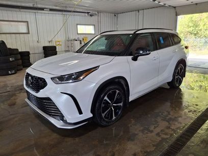 Used 2022 Toyota Highlander XSE